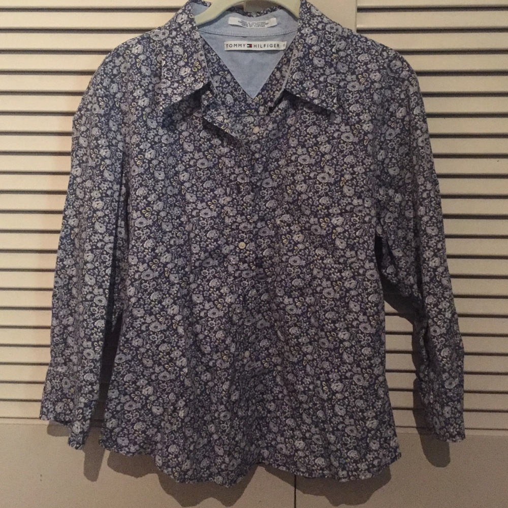 Tommy Hilfiger button down top